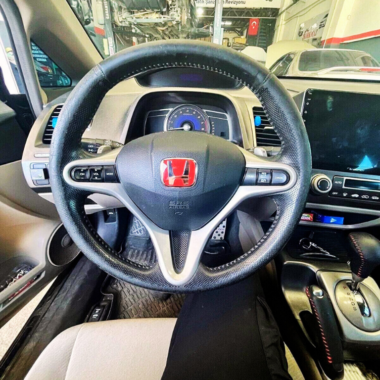 Honda Civic iES Makyajlı FD6-FB7 Uyumlu 2006-2012/2012-2016 Kırmızı Direksiyon Logosu